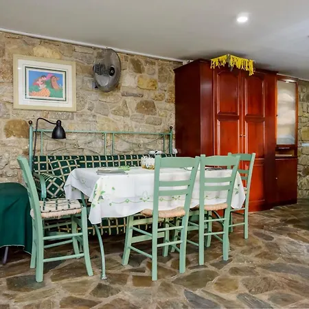 Stone Garden - Private Vacation Hideout Apartment Kalamata